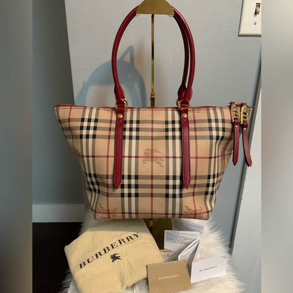 ❌SOLD❌Authentic Burberry tote with red leather - Picture 3 of 17